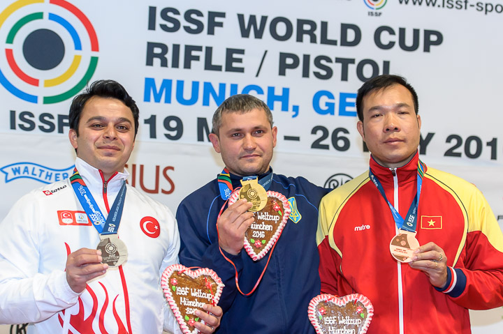 CMMUNICH2016 001_AP60.jpg CMMUNICH2016 001_AP60.jpg